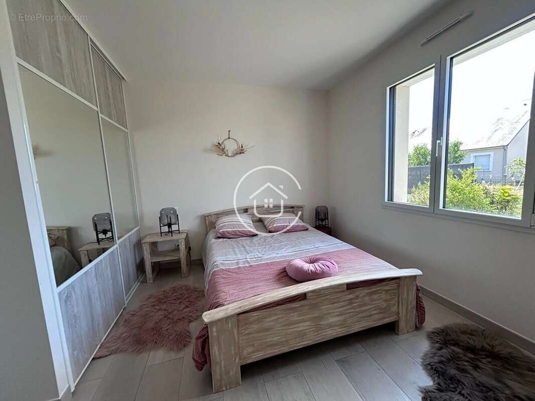 Maison à LES MONTILS