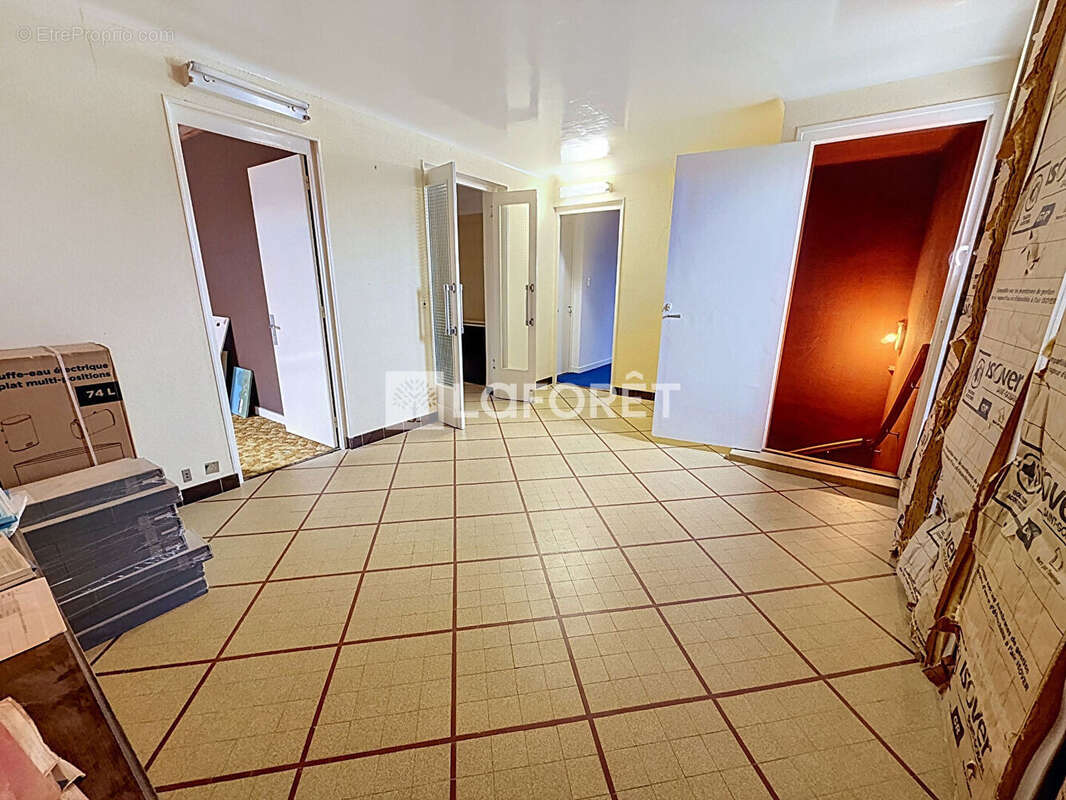 Maison Polliat 10 pièces 300 m2 - photo 14