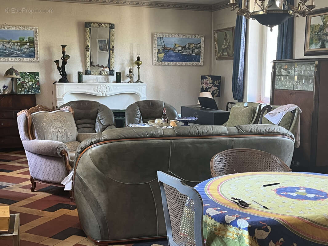 Autre à COULANGES-LES-NEVERS