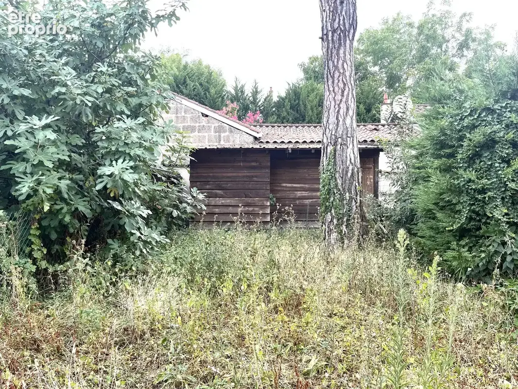 Studio au dernier étage avec vue dégagée et jardin privatif   Centre de Caluire - photo 5