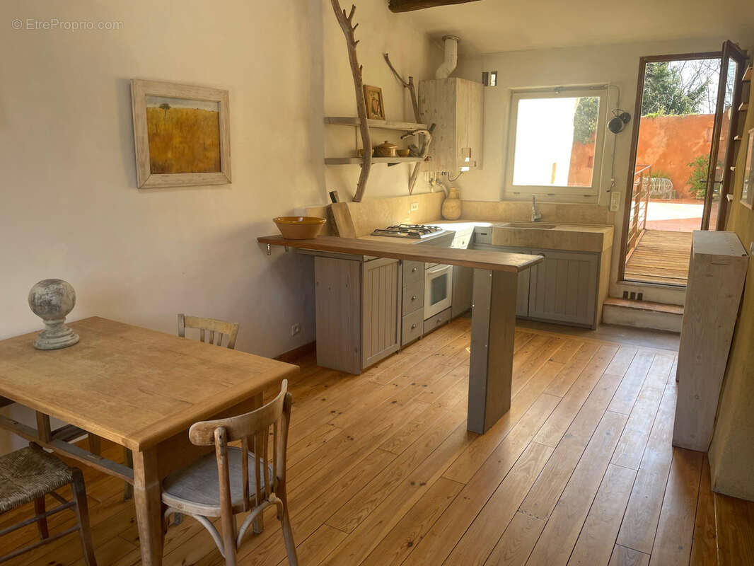 Maison à SAINT-QUENTIN-LA-POTERIE