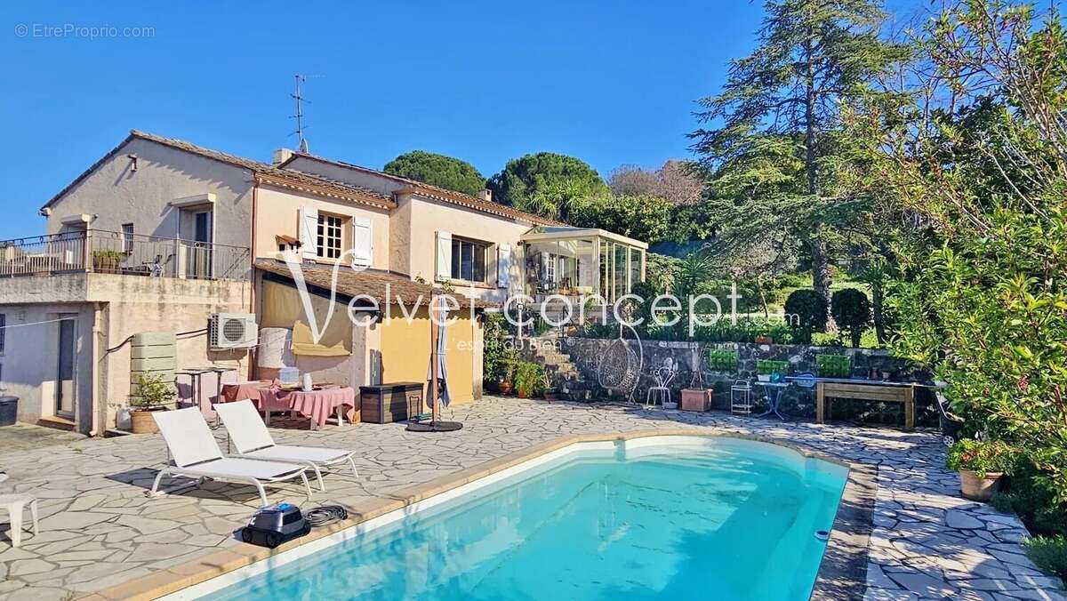 Maison à BIOT