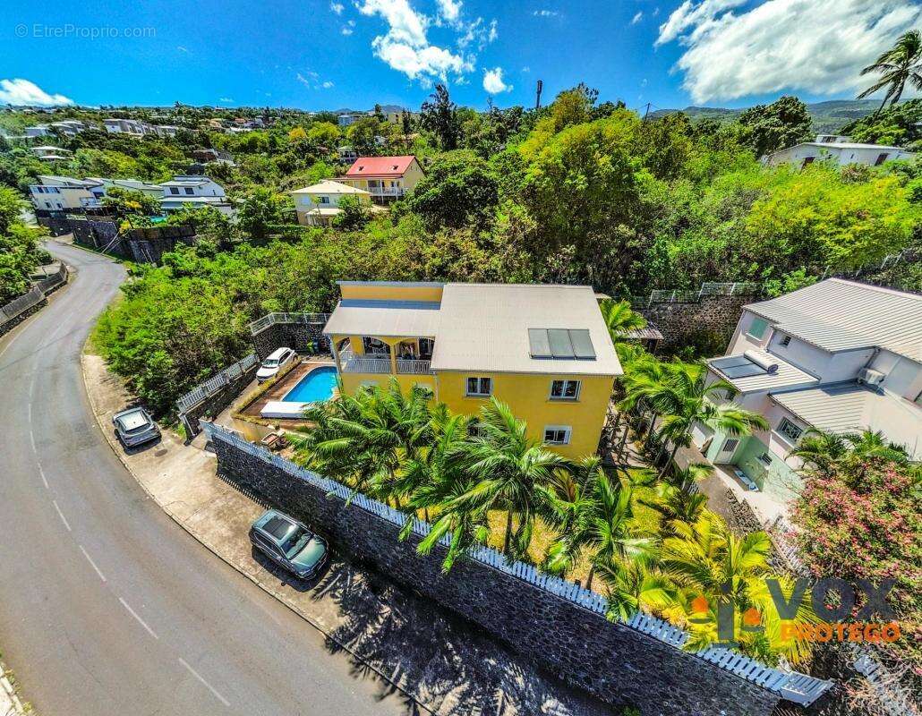 Maison à LA POSSESSION