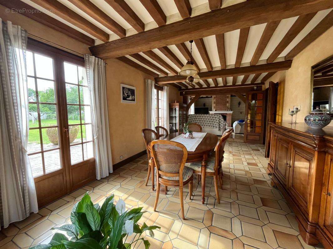 Maison à BIEVILLE-QUETIEVILLE