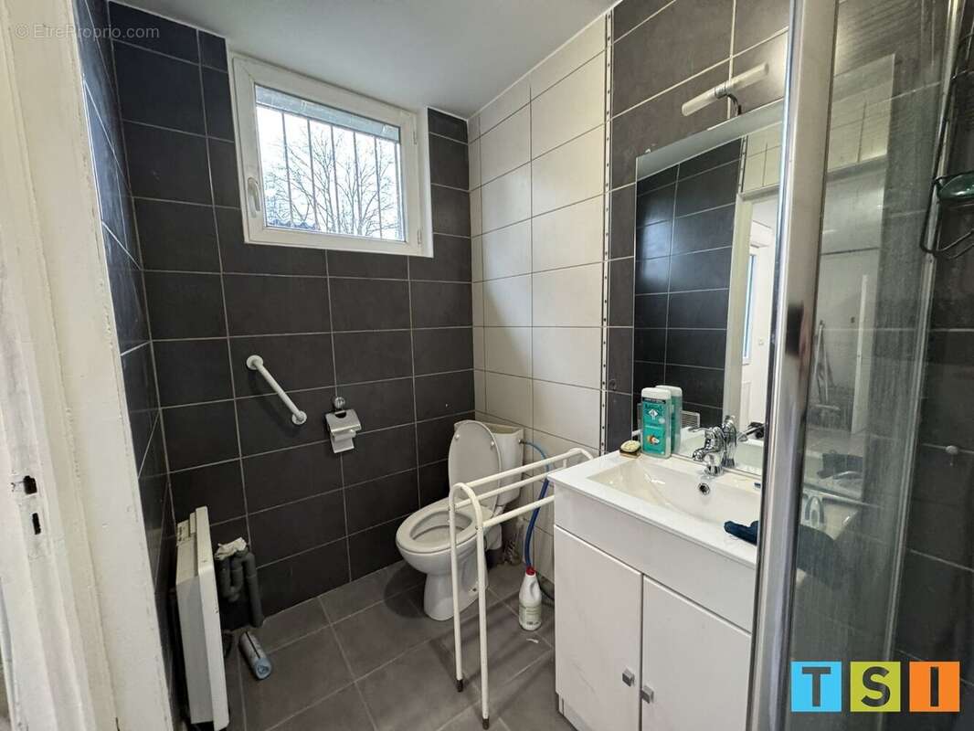 Au cur de Miramont-de-Comminges - ensemble immobilier - maison de caractère de 135 m² - vaste local commercial 100 m² sur 593m² - photo 26
