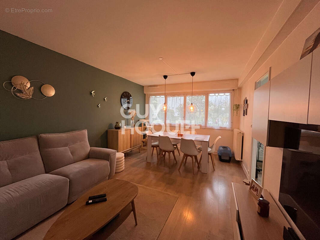 Appartement à MORET-SUR-LOING