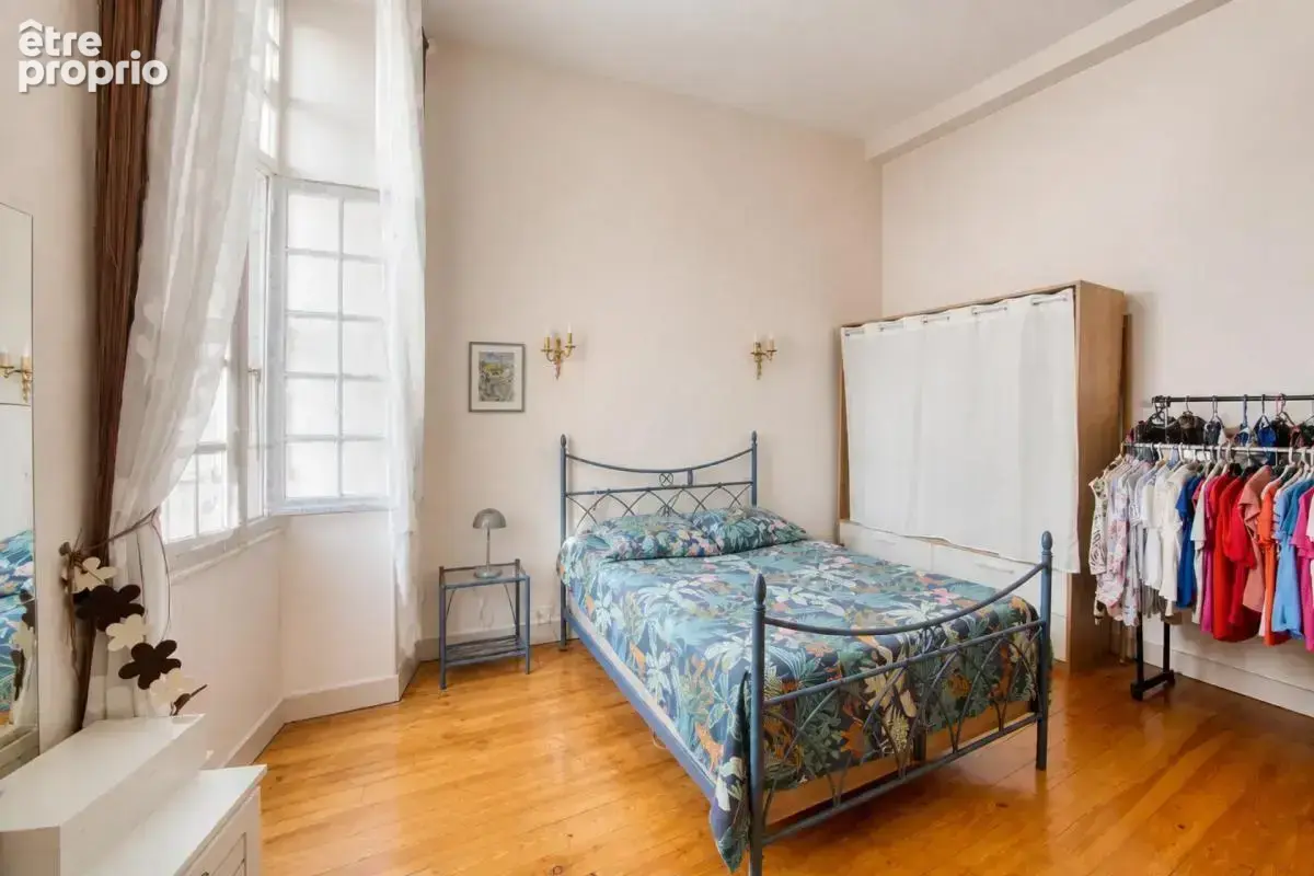 Appartement de 3 pièces de 94 m² à Saintes - photo 7