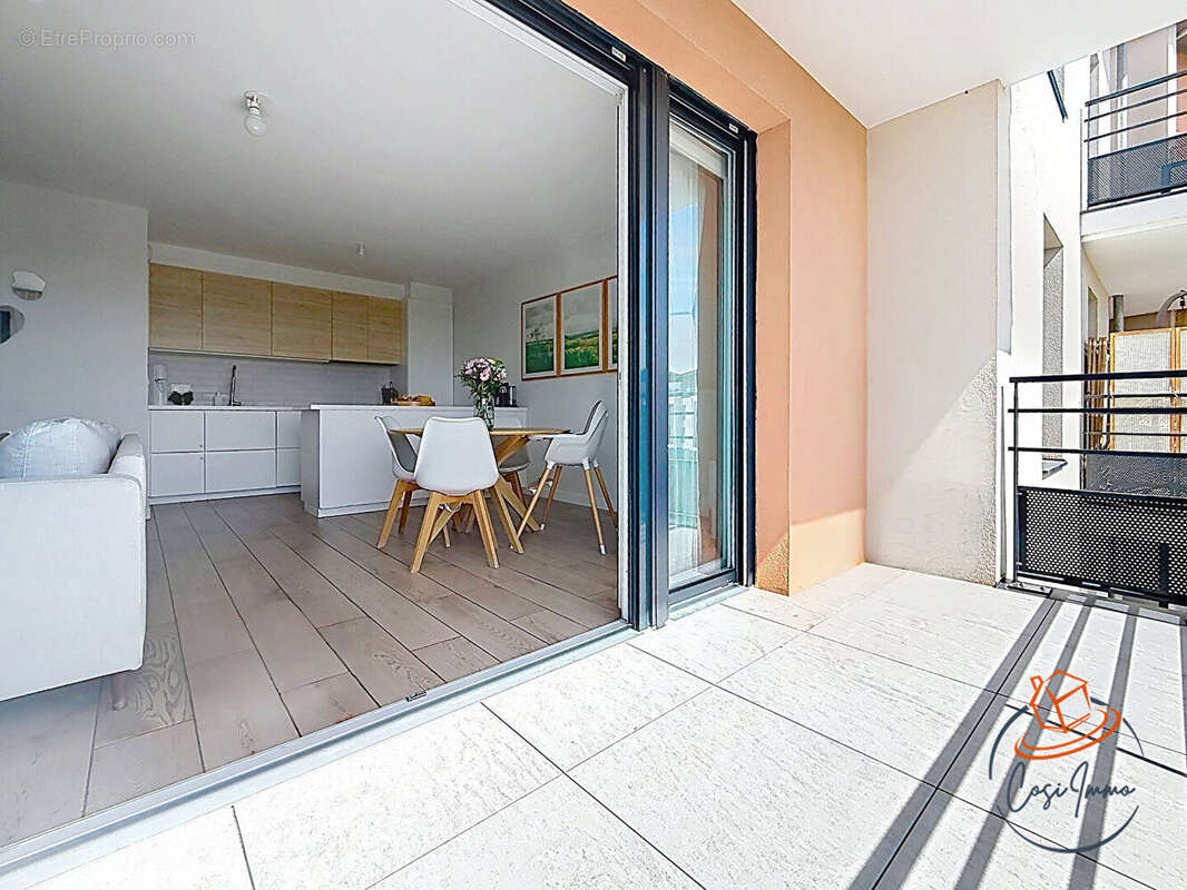 Appartement à CESSY