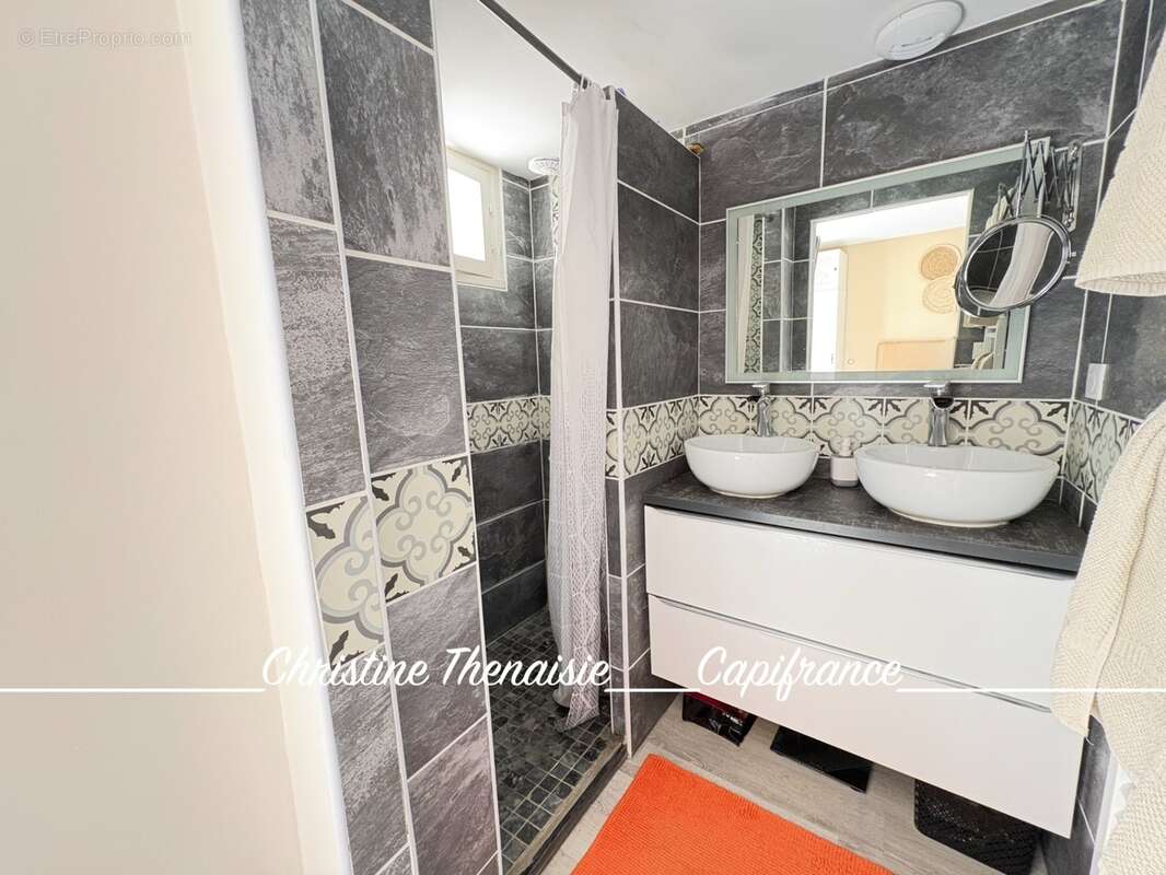 Maison à vendre 5 chambres - 2 salles d'eau - 2 wc - Garage - Terrain - Quartier Dix Ecus/Valentin Saint Hilaire de Riez, à la l - photo 7