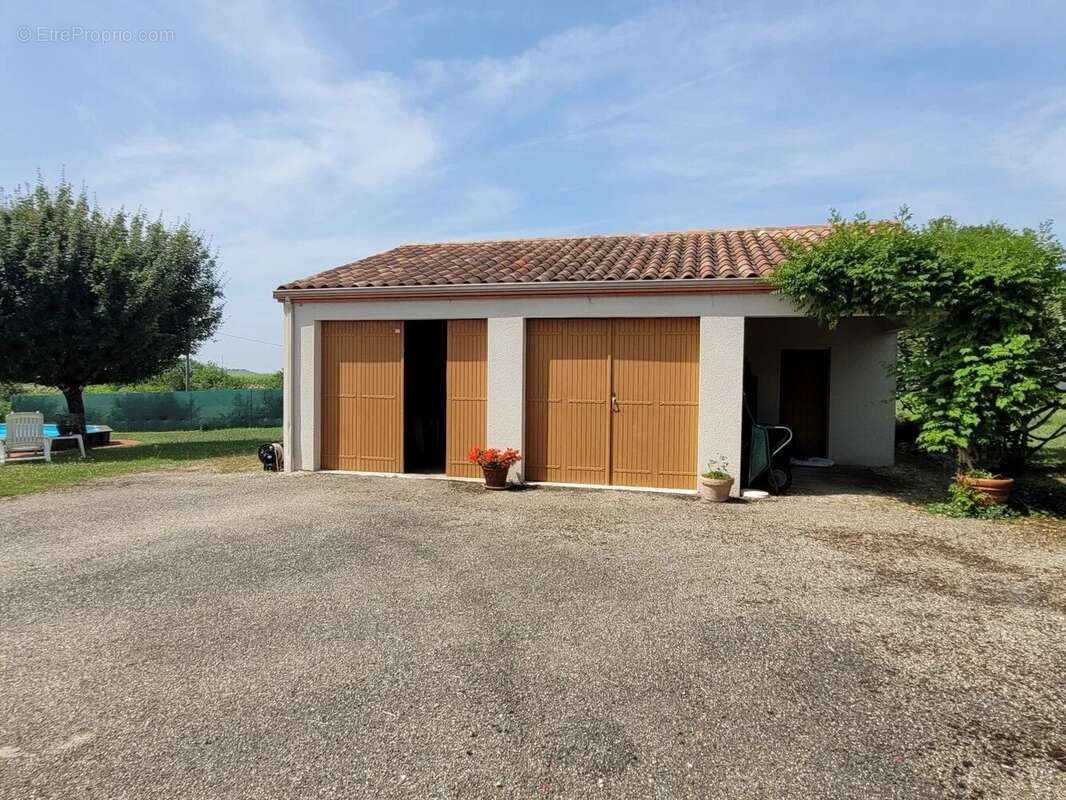 Charmante maison de plain-pied, avec piscine et garage à 10 minutes de Cahors - photo 13