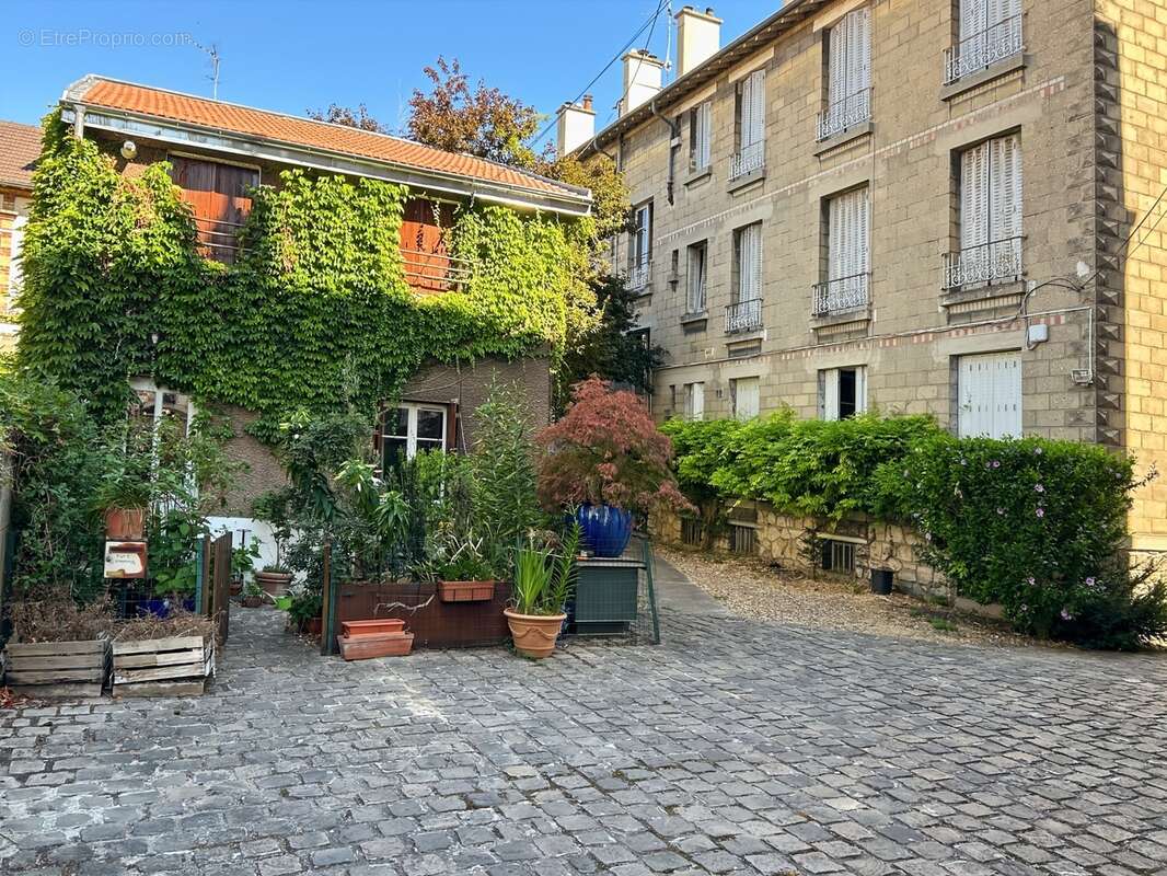 Appartement à vendre rénové 2 pièces ENGHIEN LES BAINS (95) - 45,94 m2 - Proche de la Gare de la barre d'Ormosson - 239 000 € ho - photo 11