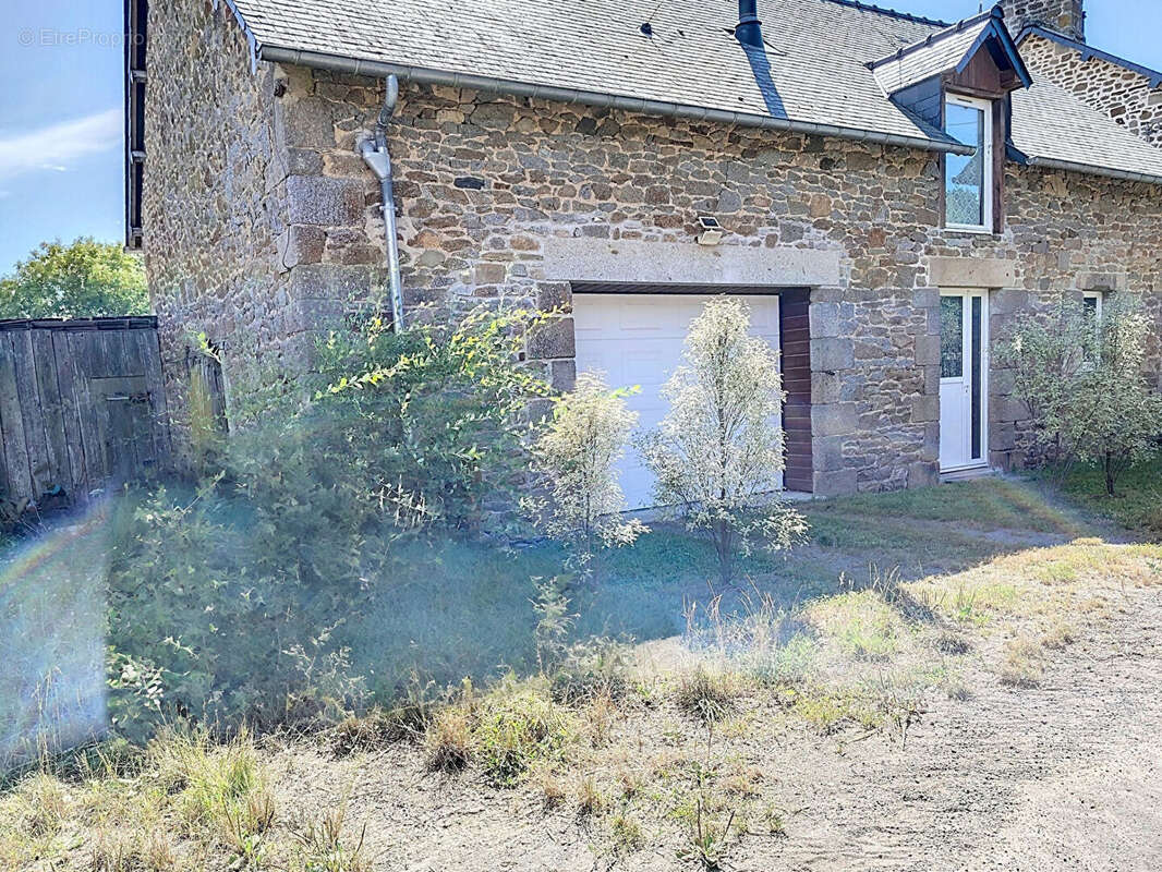 Maison à NOYAL-SOUS-BAZOUGES
