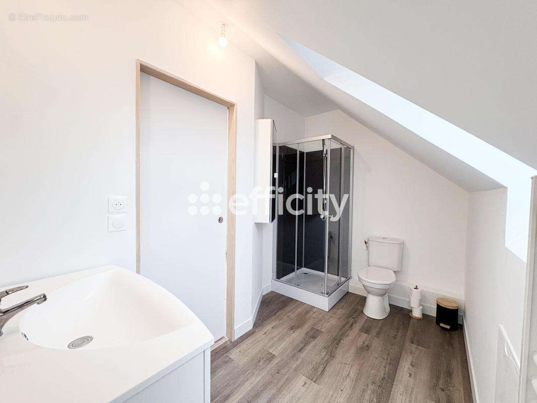 Maison 126 m² à Moyon  - photo 14