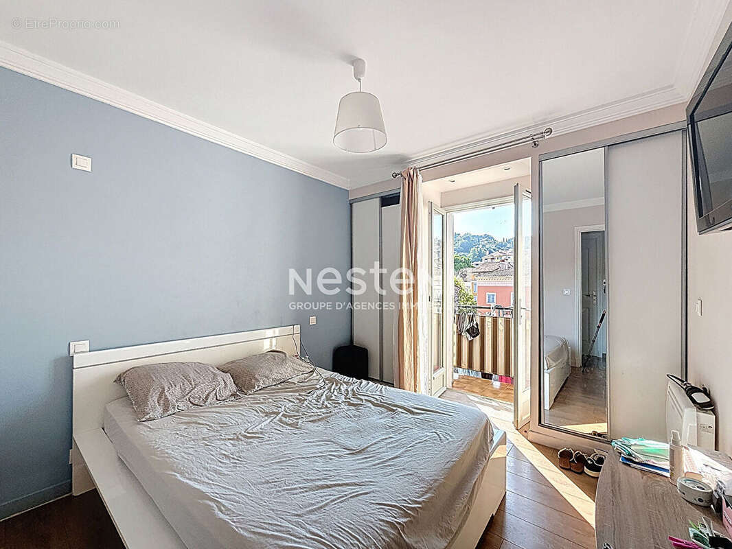 Appartement à VALLAURIS