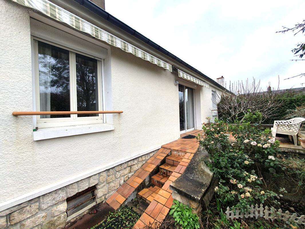 Maison à SAINT-DOULCHARD