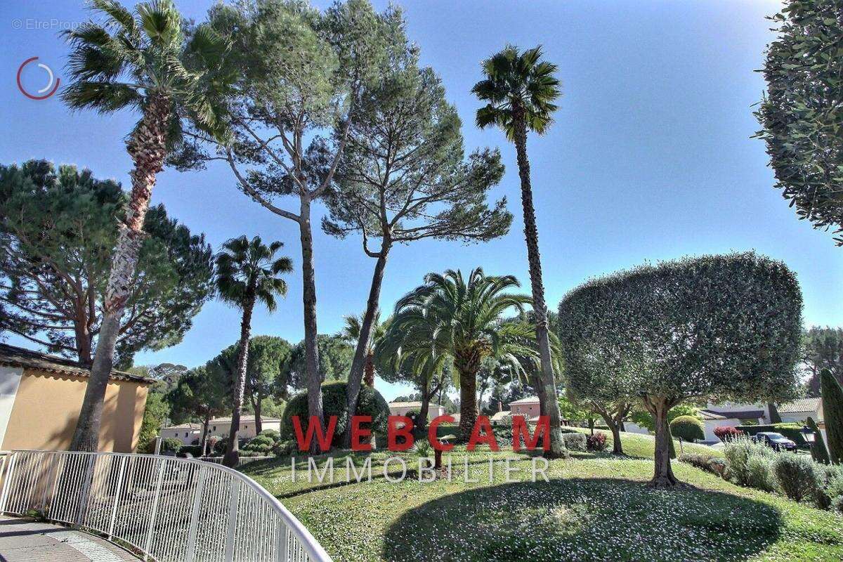 Appartement à MOUGINS
