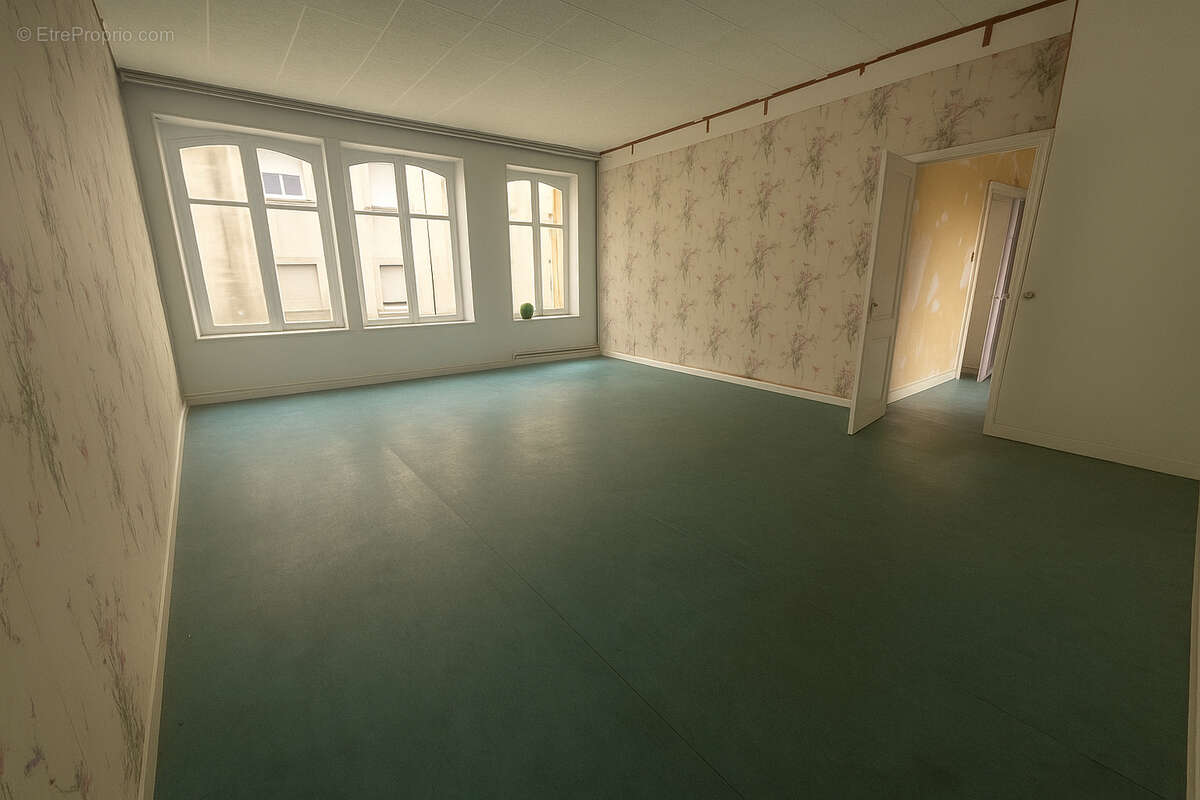 Immeuble Longwy 20 pièce(s) 490 m2 - photo 8