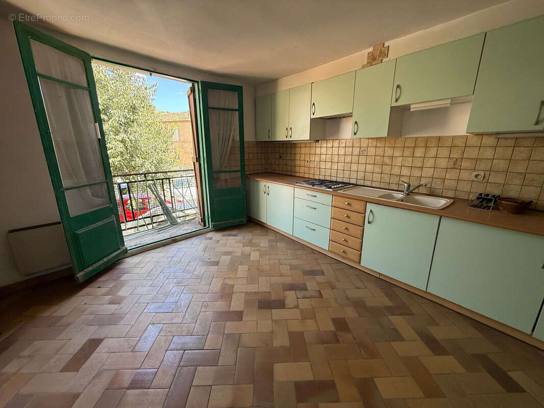 Maison à MONTAGNAC