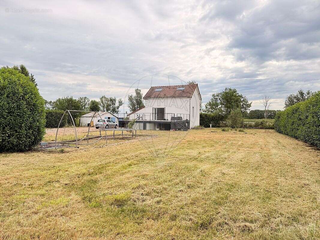 Maison à SAINT-LEGER-LE-PETIT