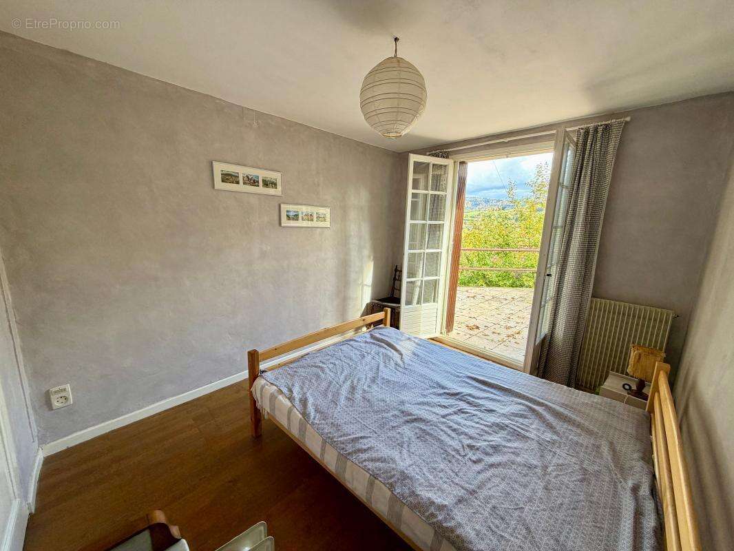 Maison à SAINT-GEOIRE-EN-VALDAINE