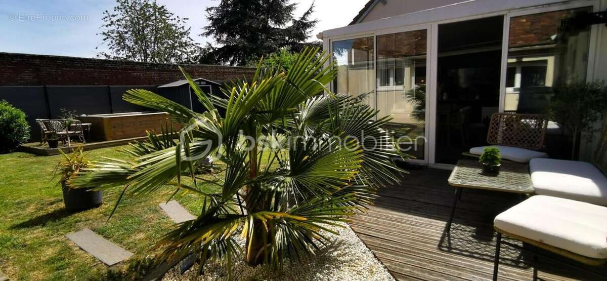 Maison à ONS-EN-BRAY