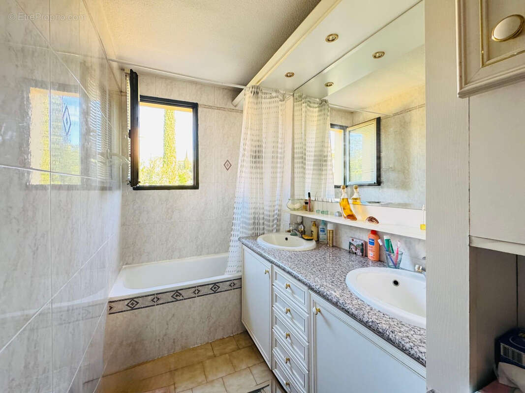 Appartement à SANARY-SUR-MER