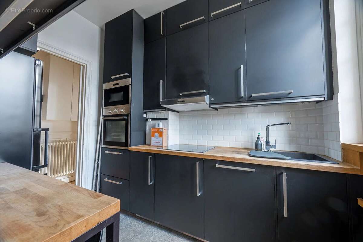 Appartement à PARIS-18E