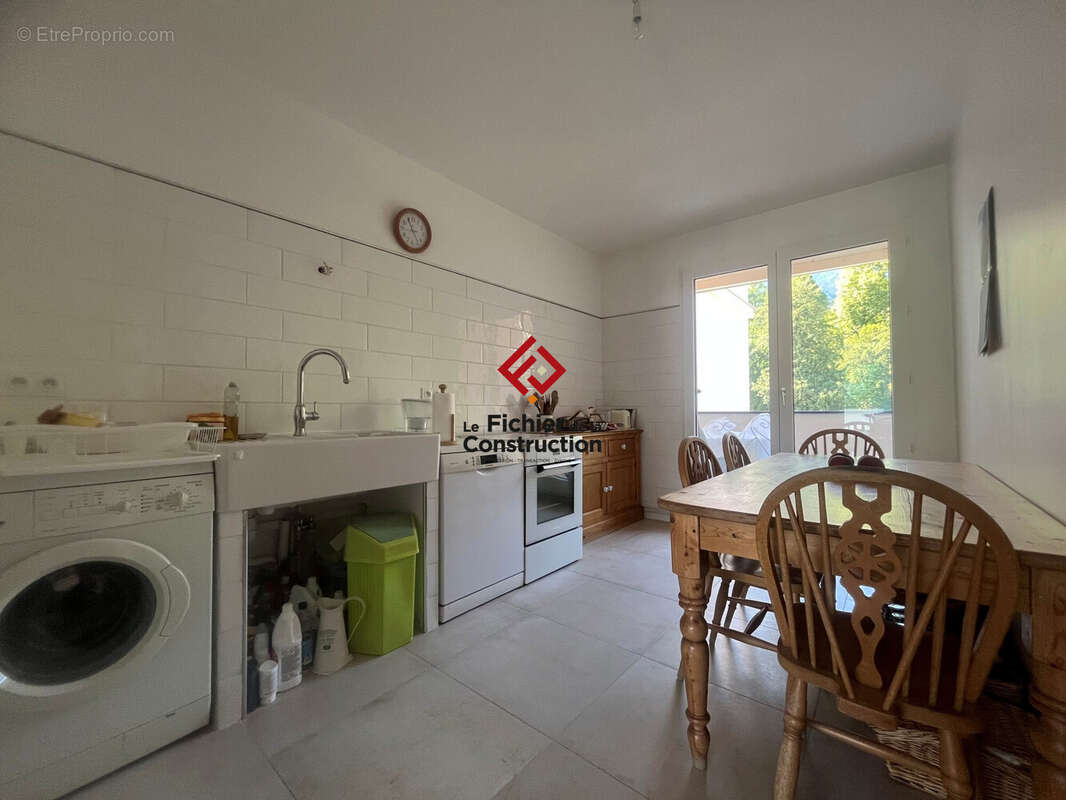 Appartement 94 m² à Meylan  - photo 2