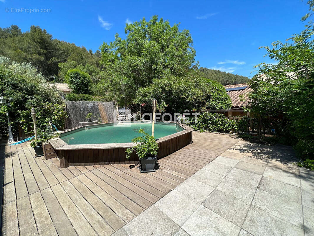 Maison à SAINT-ZACHARIE