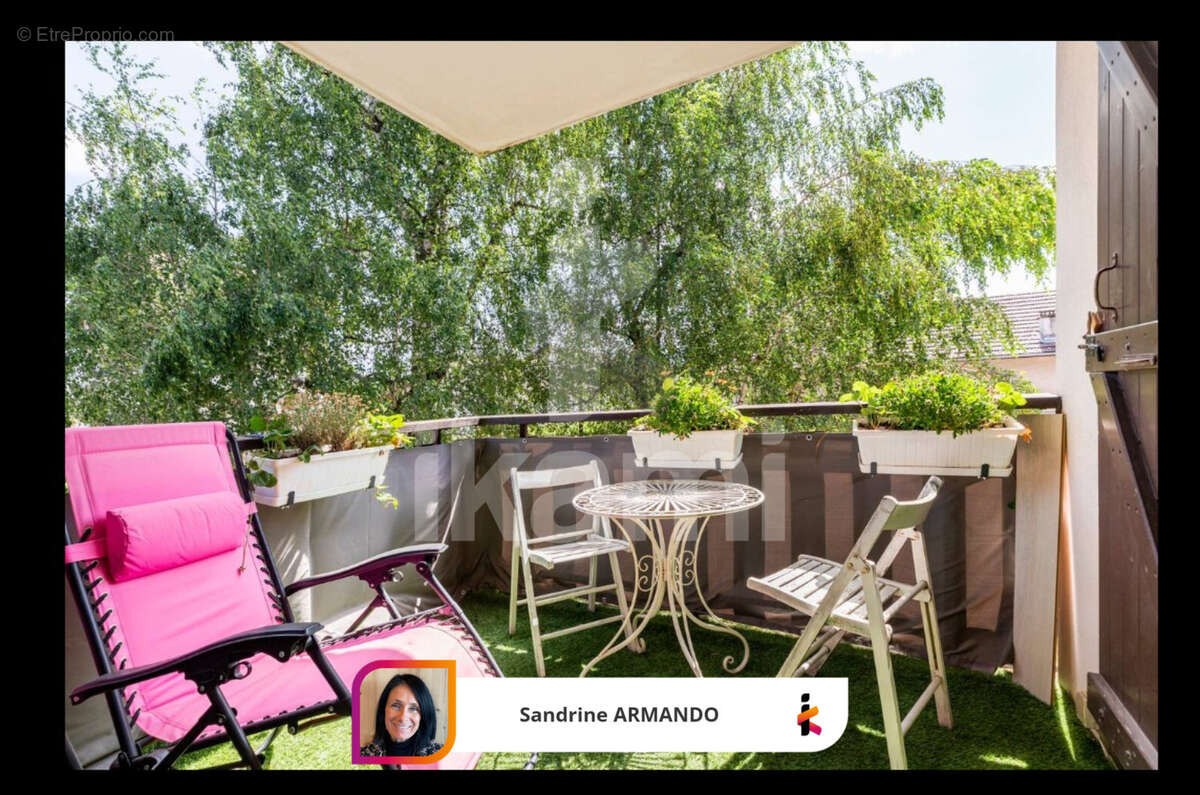 Appartement à POISY