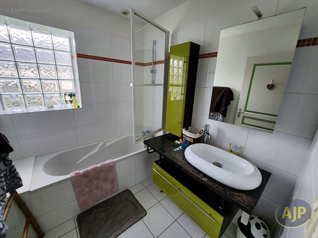 Maison à BAIN-DE-BRETAGNE