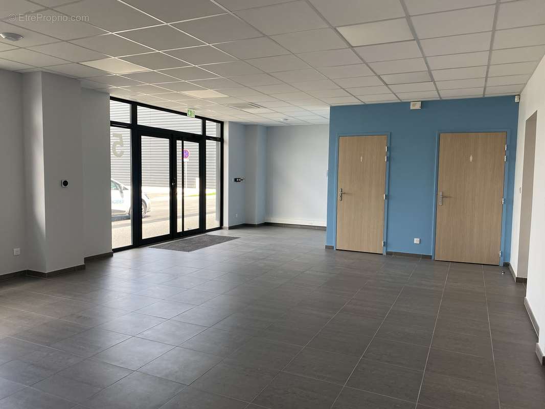 Bureaux à Louer - photo 3