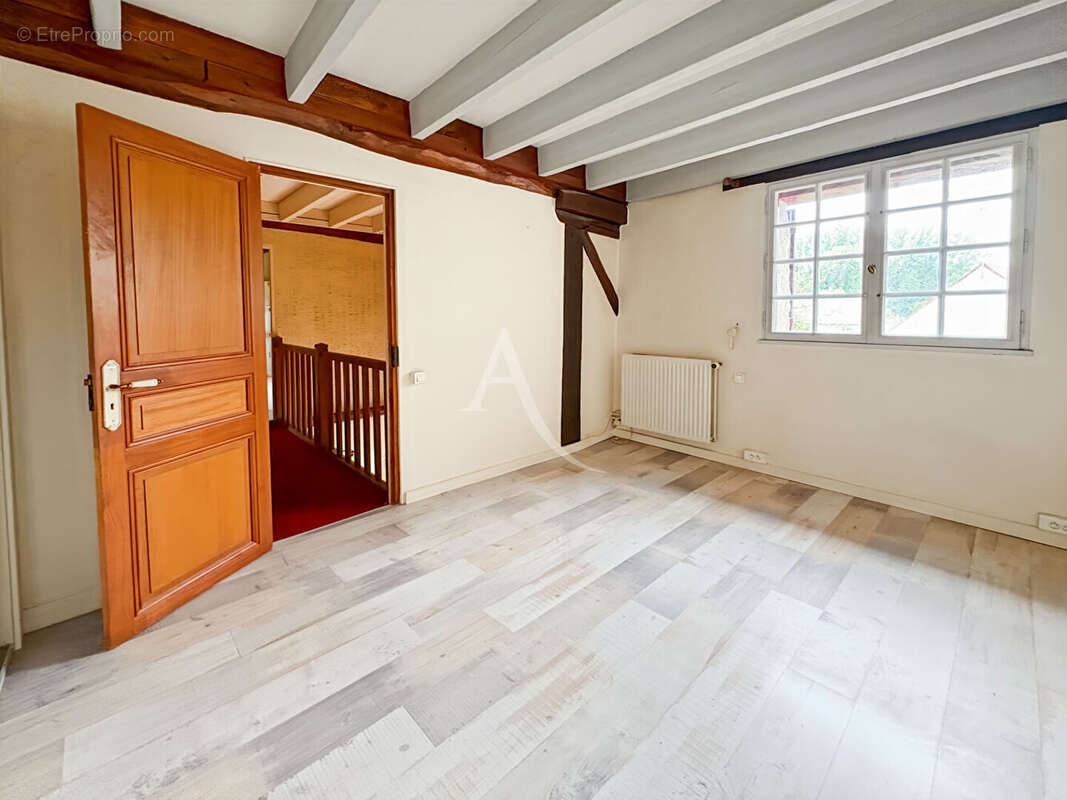 Maison à JANVILLE-SUR-JUINE