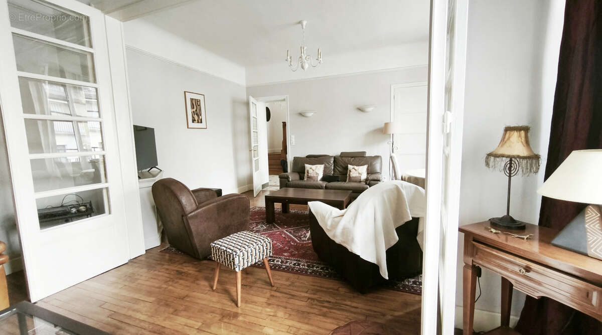 Maison à PONT-SAINTE-MARIE