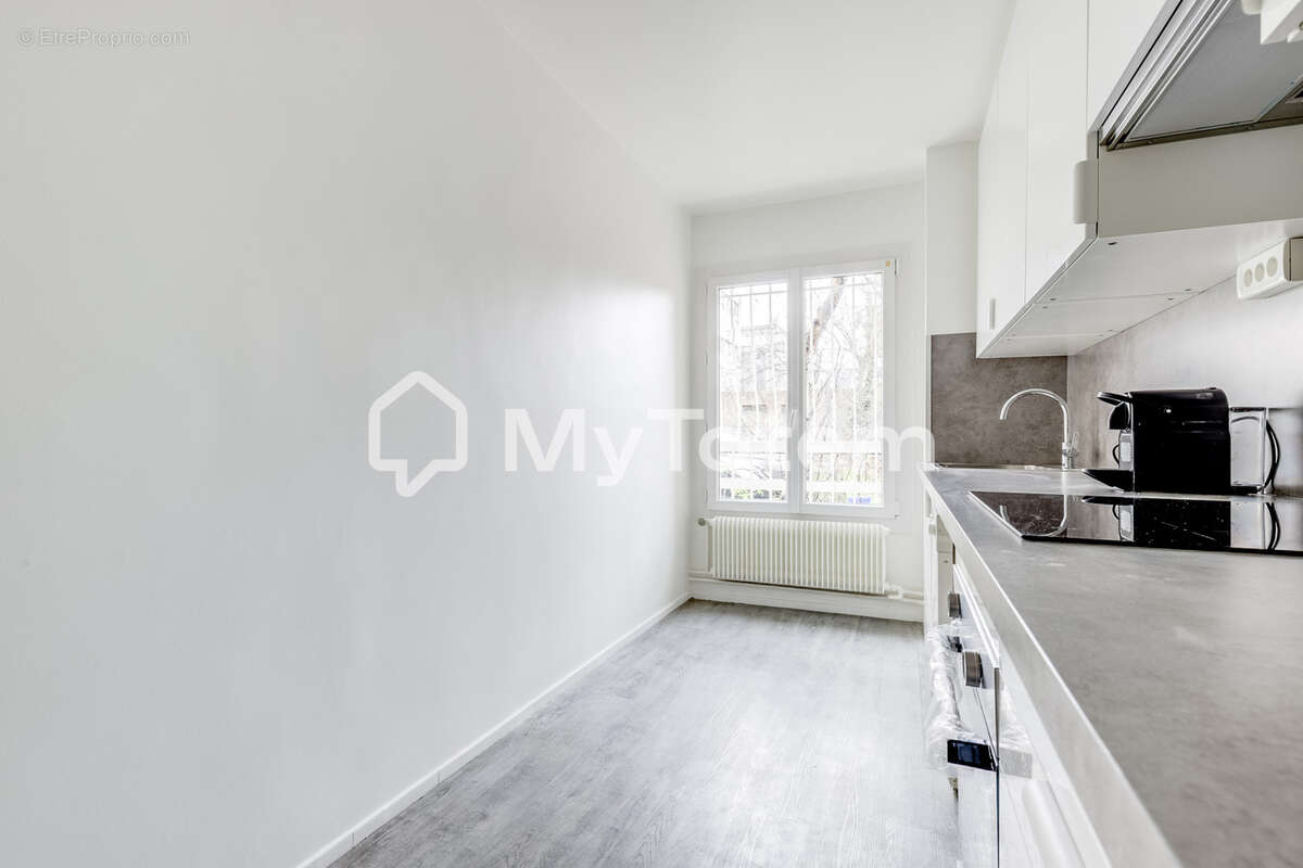 Appartement à LES LILAS