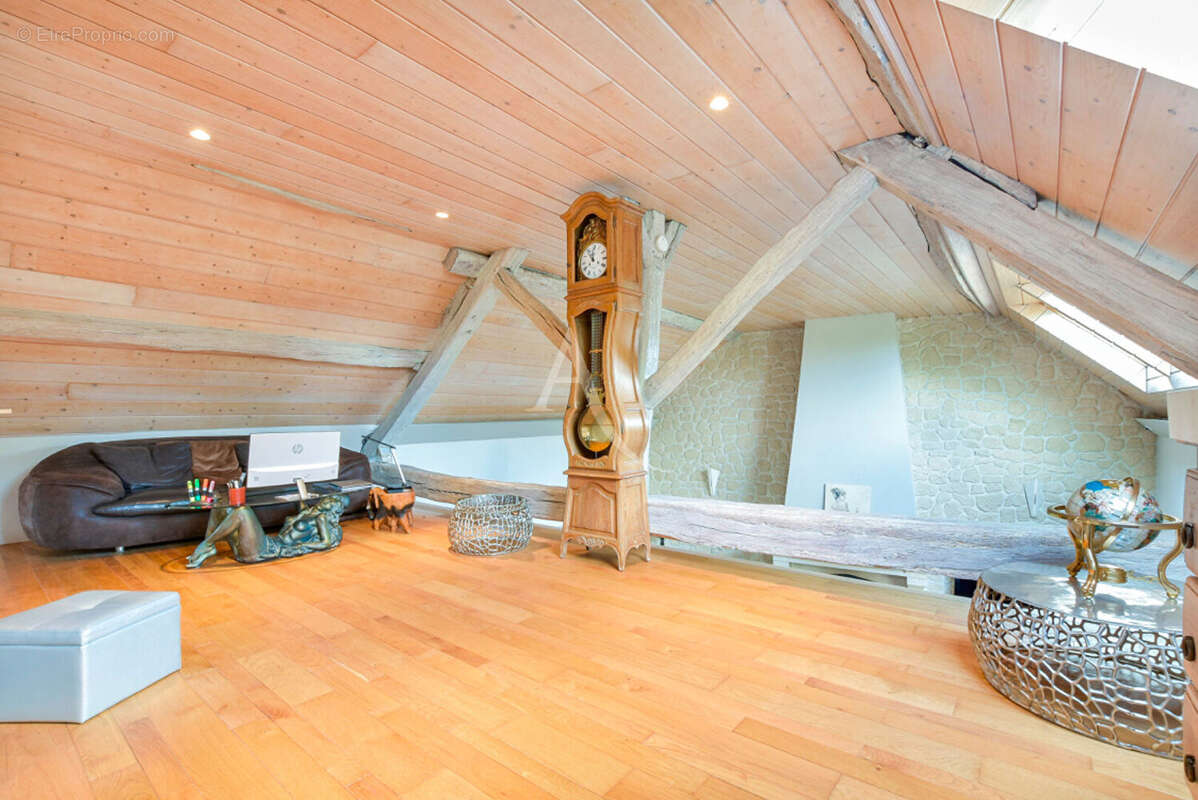 Maison à OZOUER-LE-VOULGIS