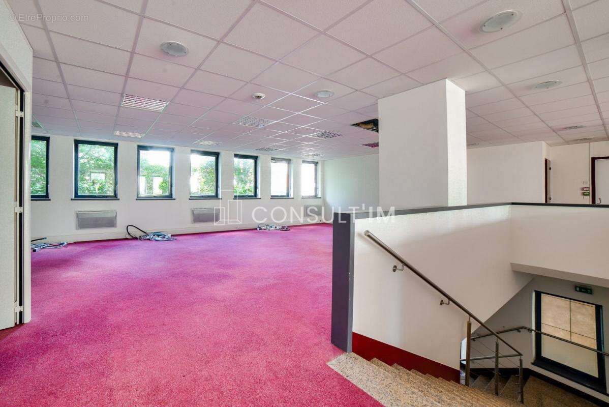 Commerce à COURBEVOIE