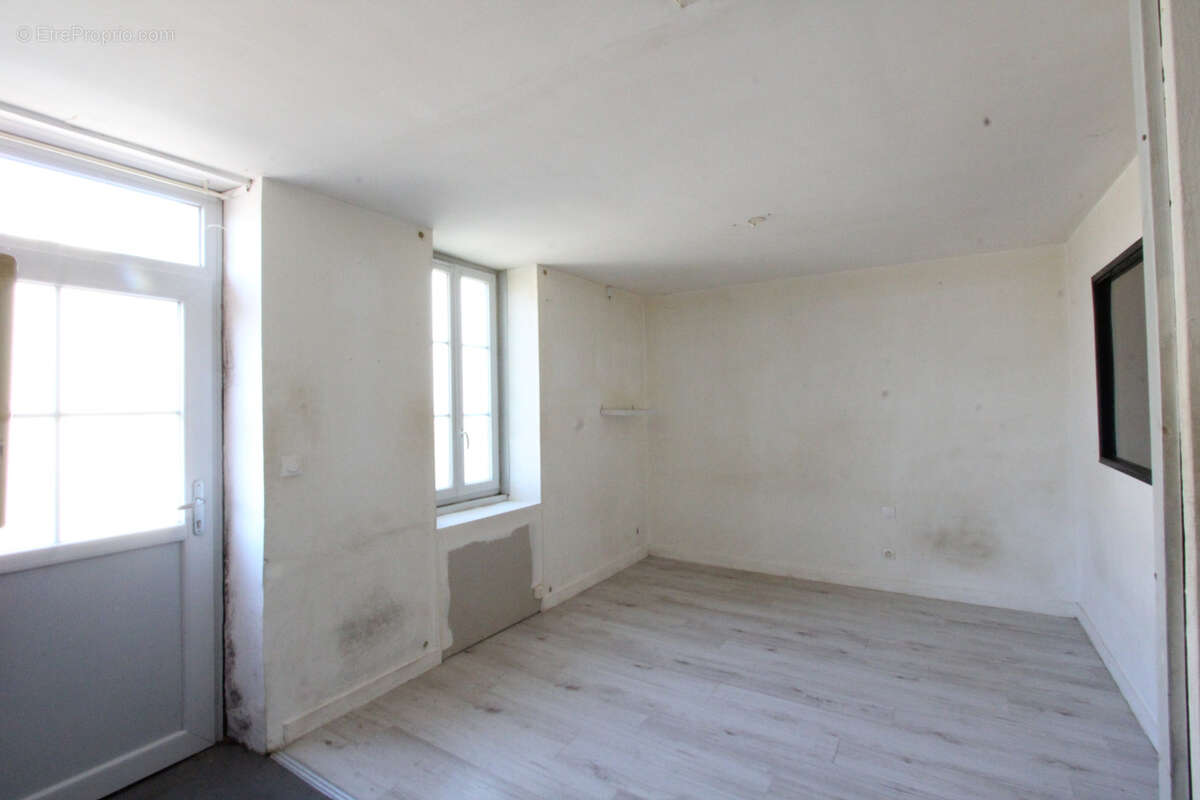 Appartement à LA CHARITE-SUR-LOIRE