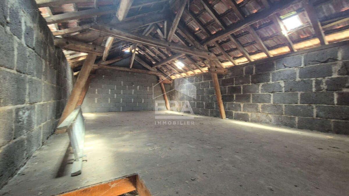 Autre à VIC-EN-BIGORRE