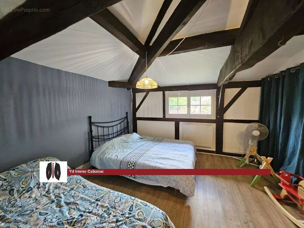 Maison en pierre 4 chambres 1 bureau – 200 m² – Terrain 1 300 m² - photo 11