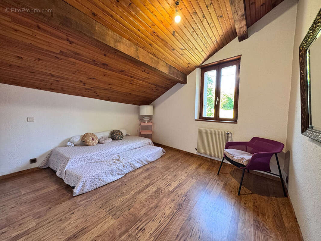 Maison à SAINT-JULIEN-EN-GENEVOIS