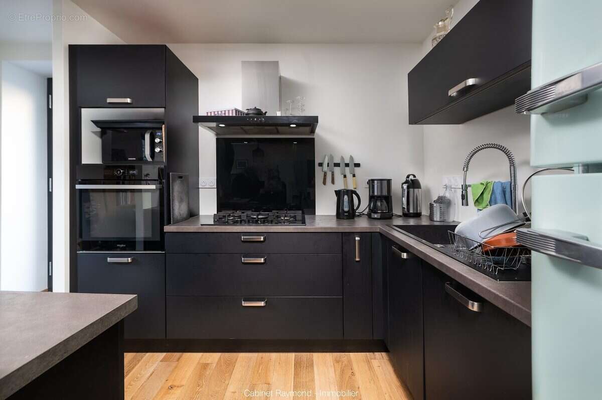 Commerce à ENTRAIGUES