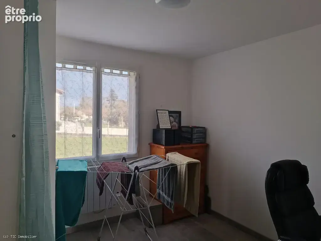 Maison de Plain-Pied Rénovée avec Jardin et Garage - Proche de Mansle - photo 6
