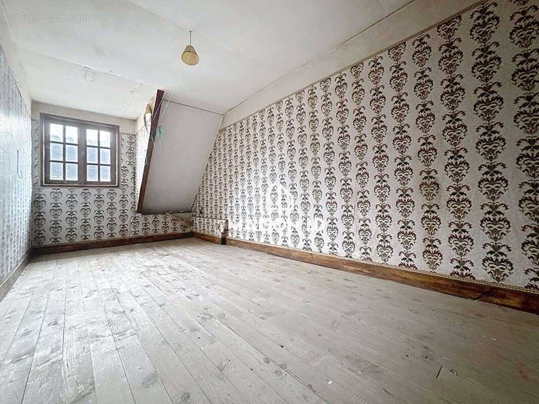 Maison à AUNAY-SUR-ODON