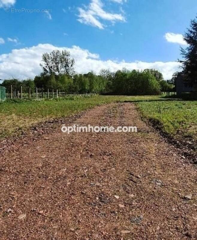 Terrain à AUXI-LE-CHATEAU