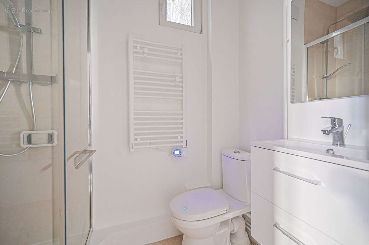 Appartement à PARIS-14E