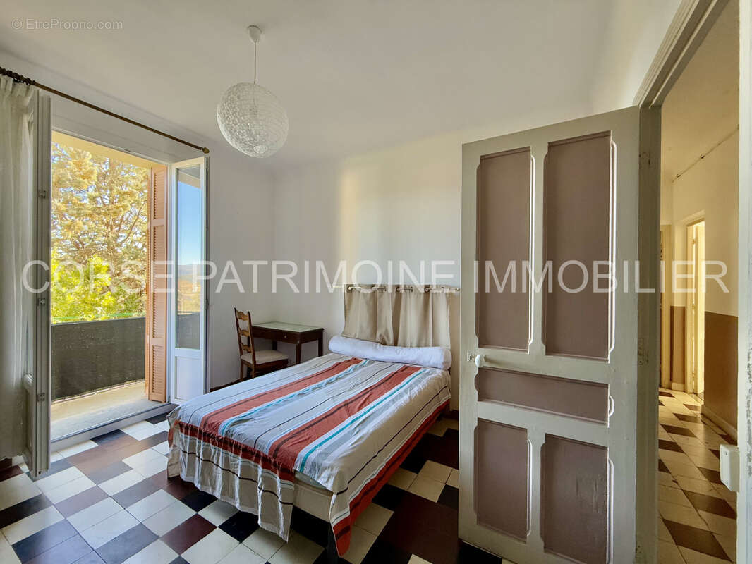 Appartement à CORTE