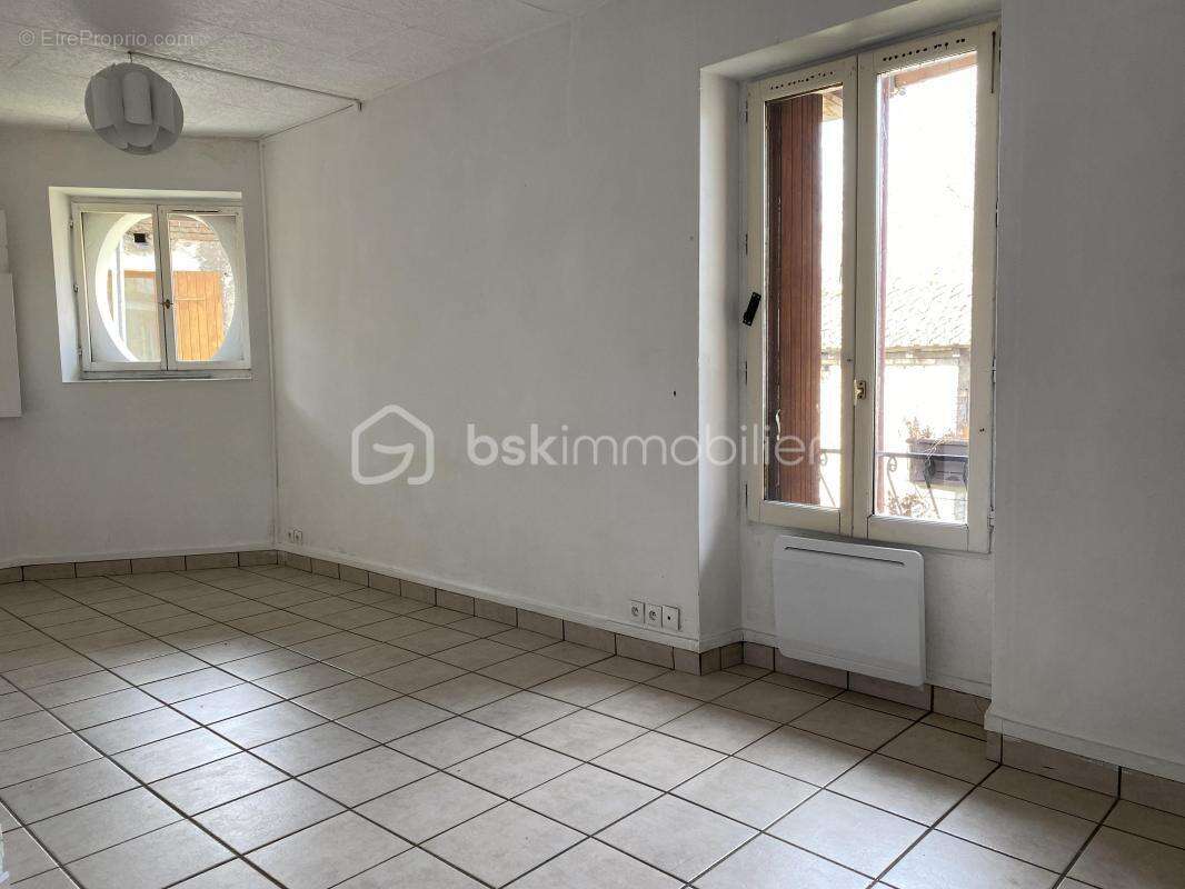 Appartement à CORBEIL-ESSONNES