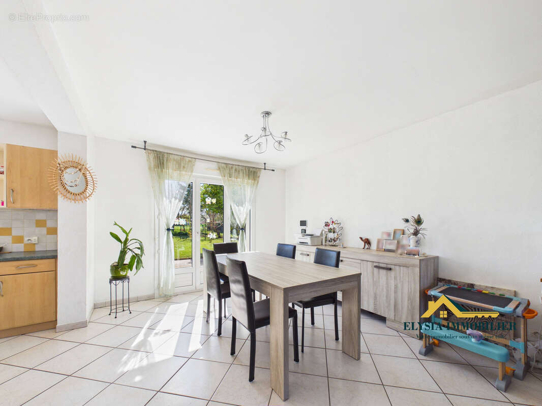 Maison à COLOMBEY-LES-BELLES