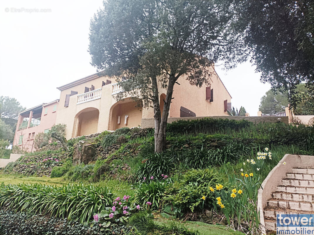 Maison à FREJUS